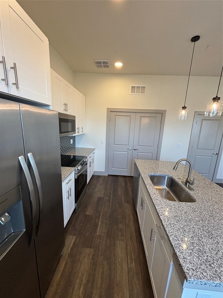 2036 Oak Grove - Photo 8