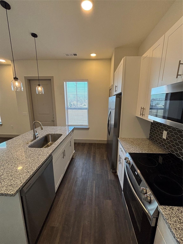 2036 Oak Grove - Photo 7
