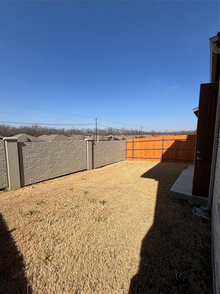 2036 Oak Grove - Photo 22