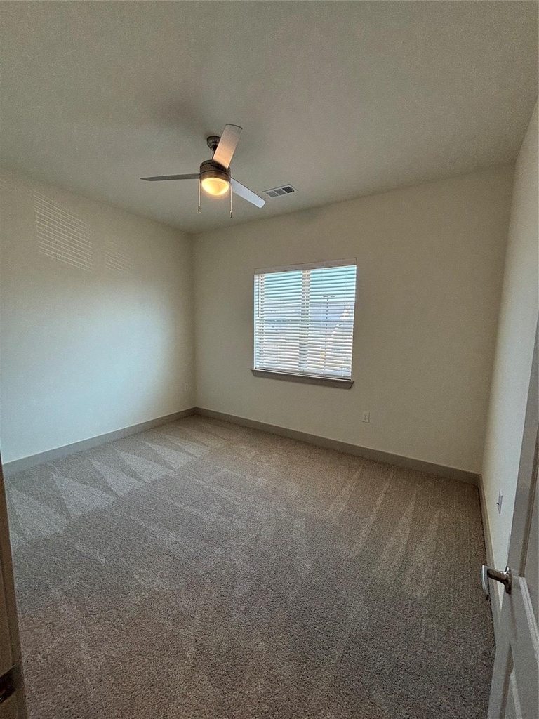 2036 Oak Grove - Photo 21