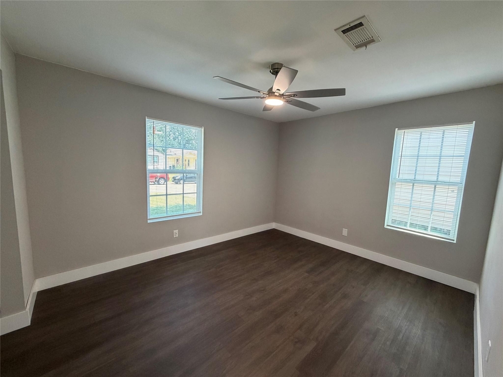 231 Elm Street - Photo 15