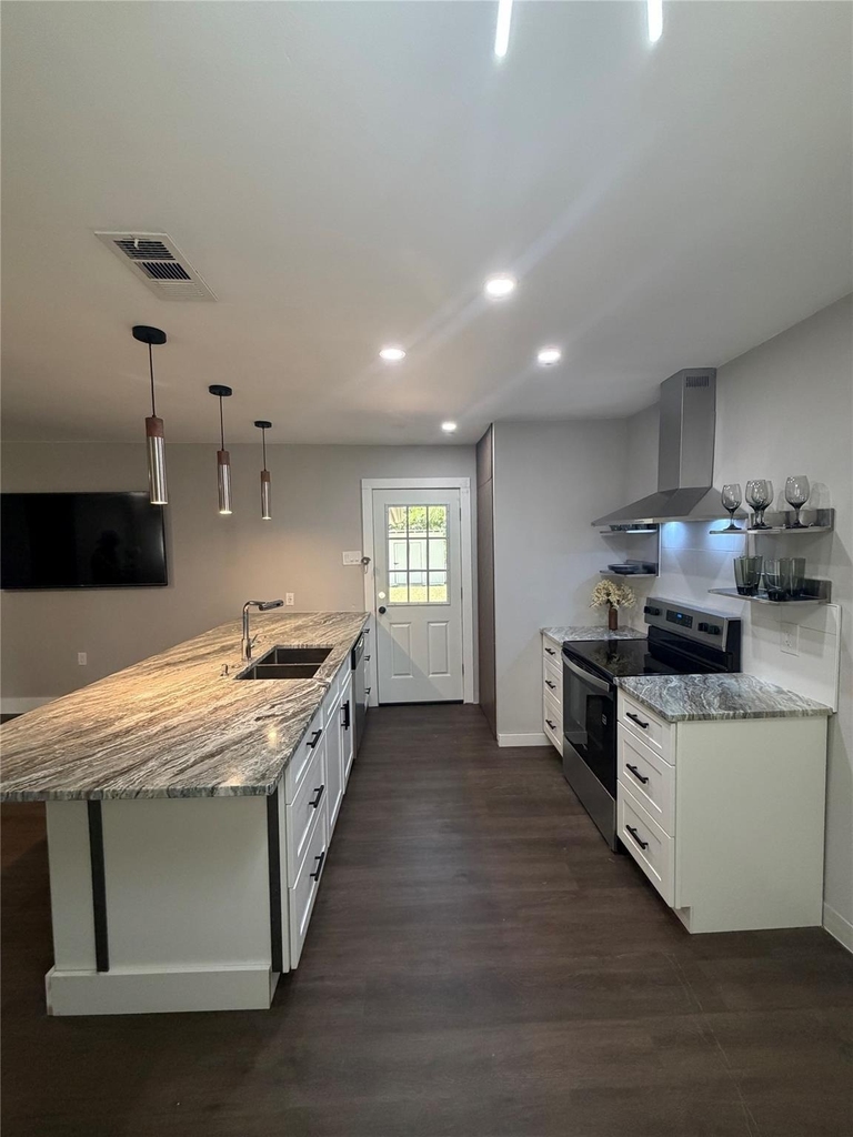 231 Elm Street - Photo 5