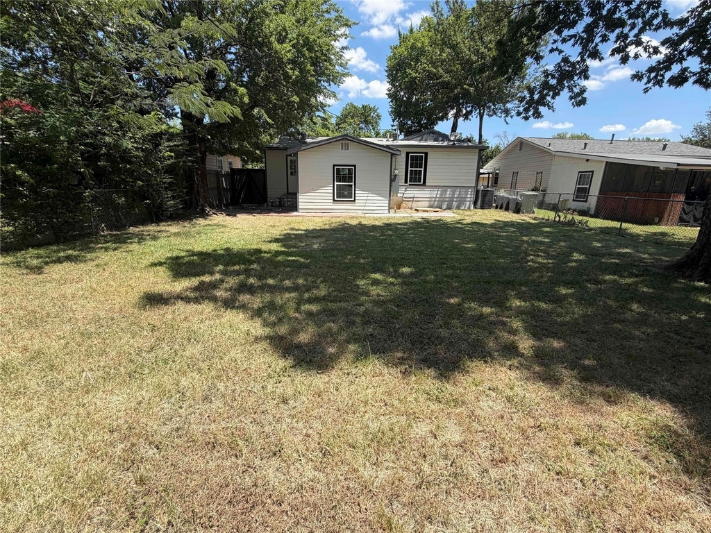231 Elm Street - Photo 17