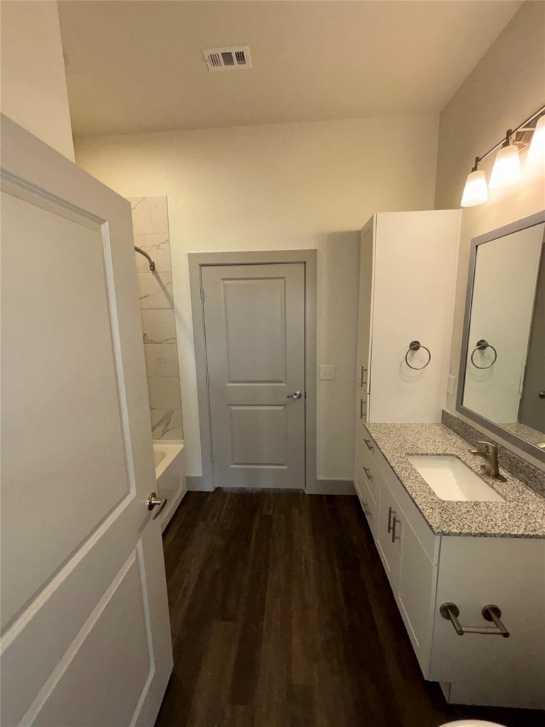 2036 Oak Grove - Photo 13