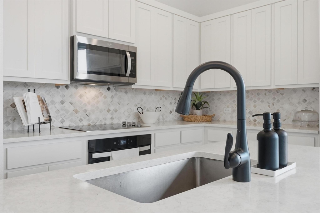 7503 Millingston Road - Photo 7