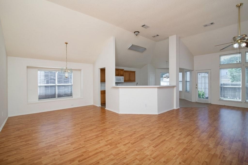 119 Wembley Way - Photo 2