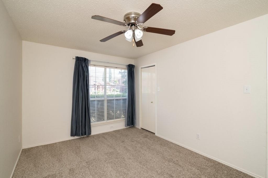 119 Wembley Way - Photo 12