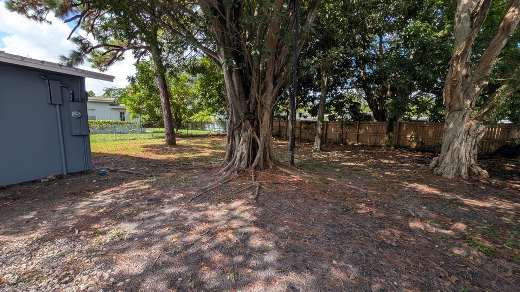 1553 Nw 15th Terrace - Photo 2