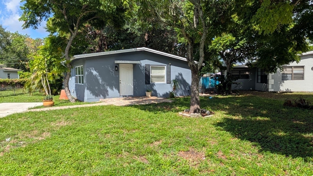 1553 Nw 15th Terrace - Photo 0