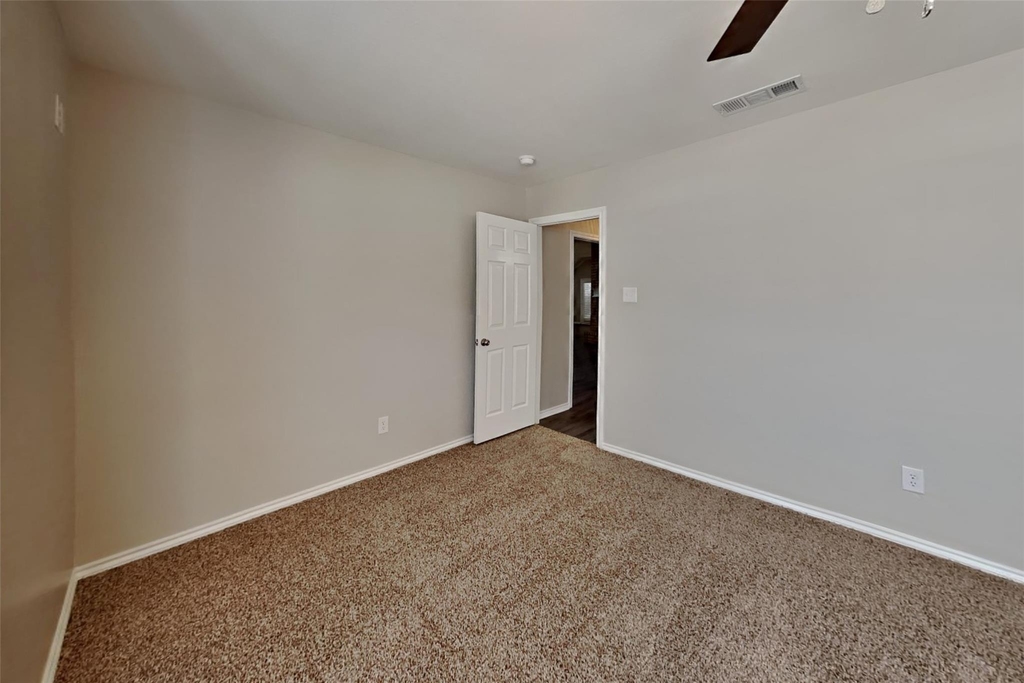 1121 Springwood Drive - Photo 11