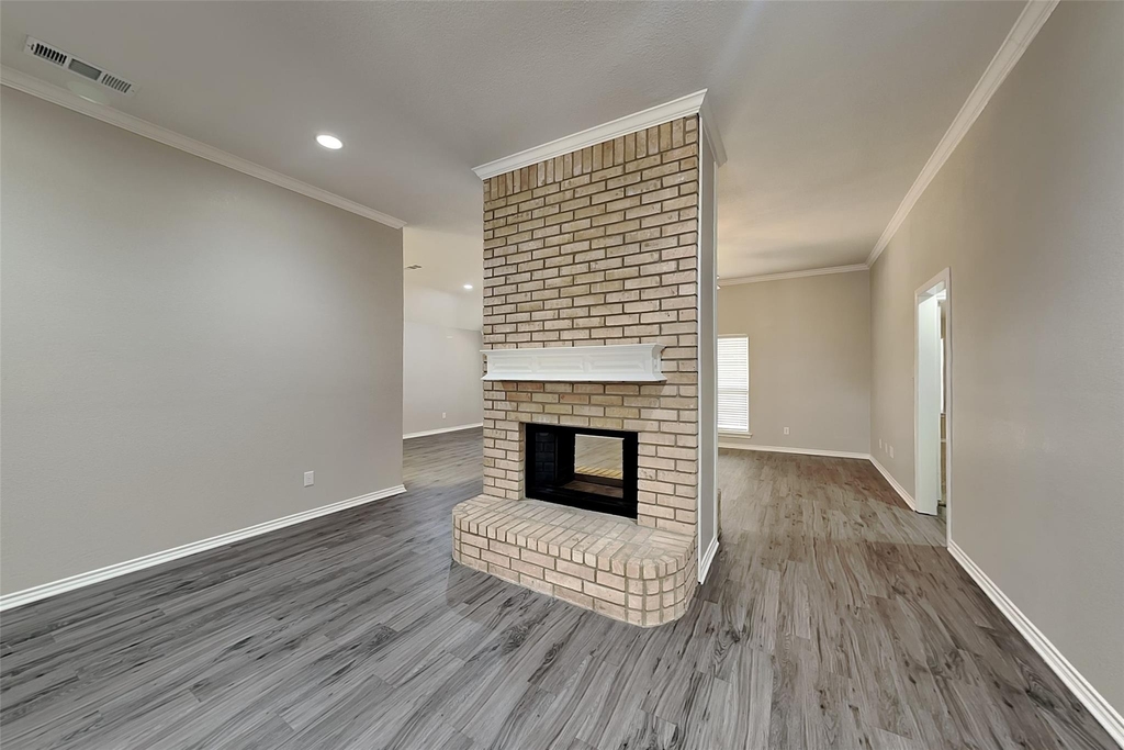1121 Springwood Drive - Photo 16