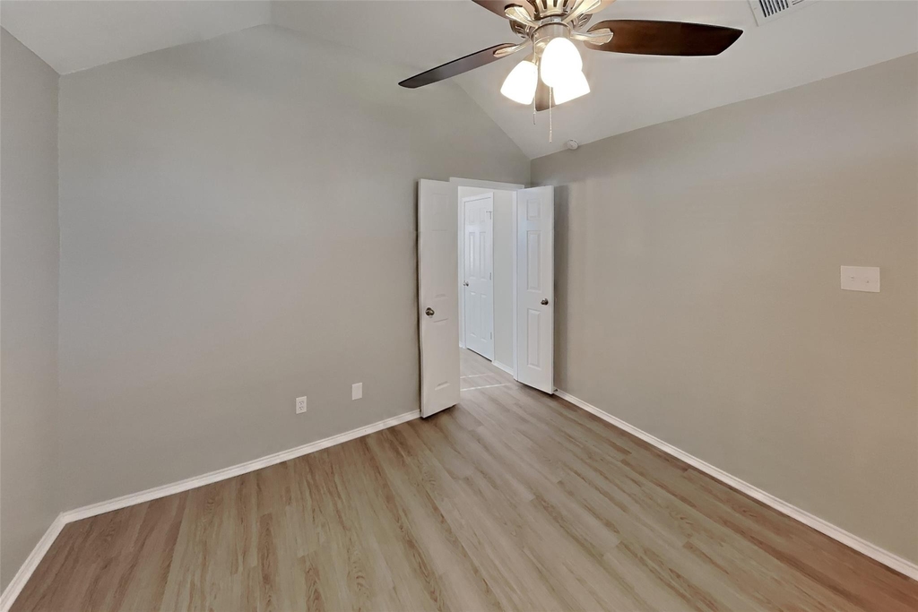 3116 Fox Hollow Drive - Photo 5