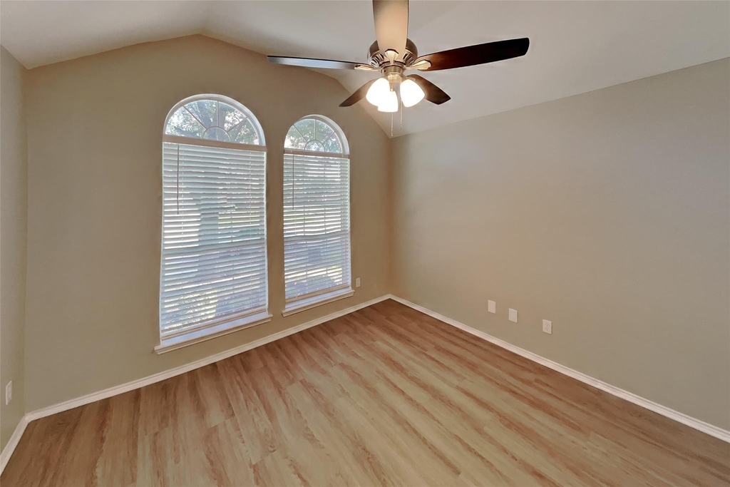 3116 Fox Hollow Drive - Photo 4