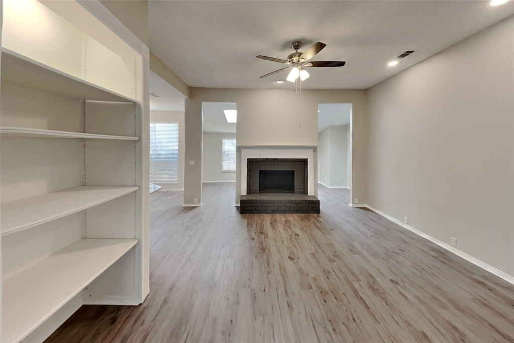 10400 Napa Valley Drive - Photo 2