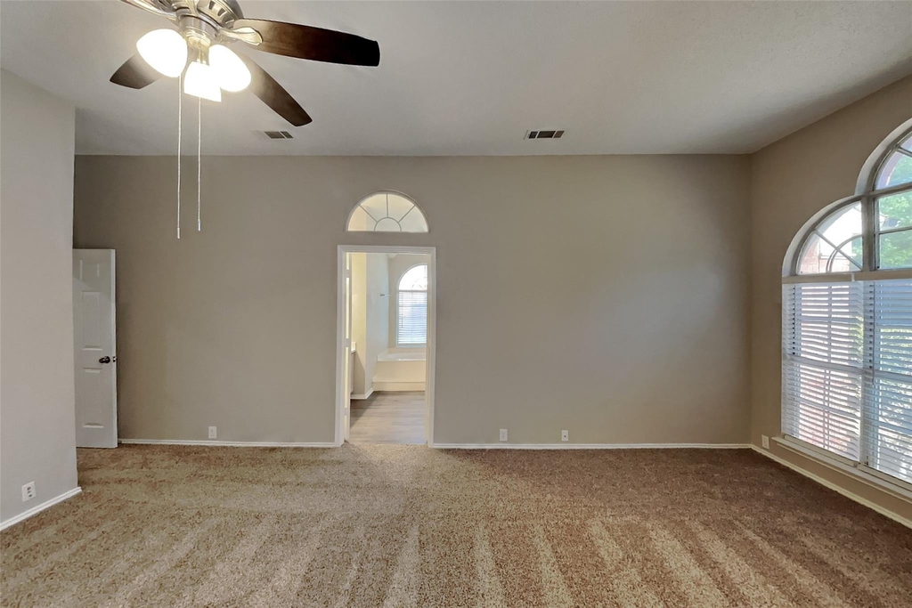10400 Napa Valley Drive - Photo 11