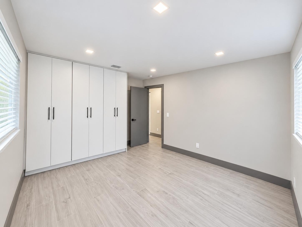 1402 Ne 2nd Avenue - Photo 5