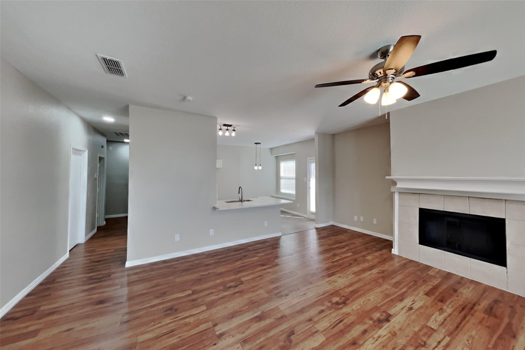 8728 Sumter Way - Photo 3