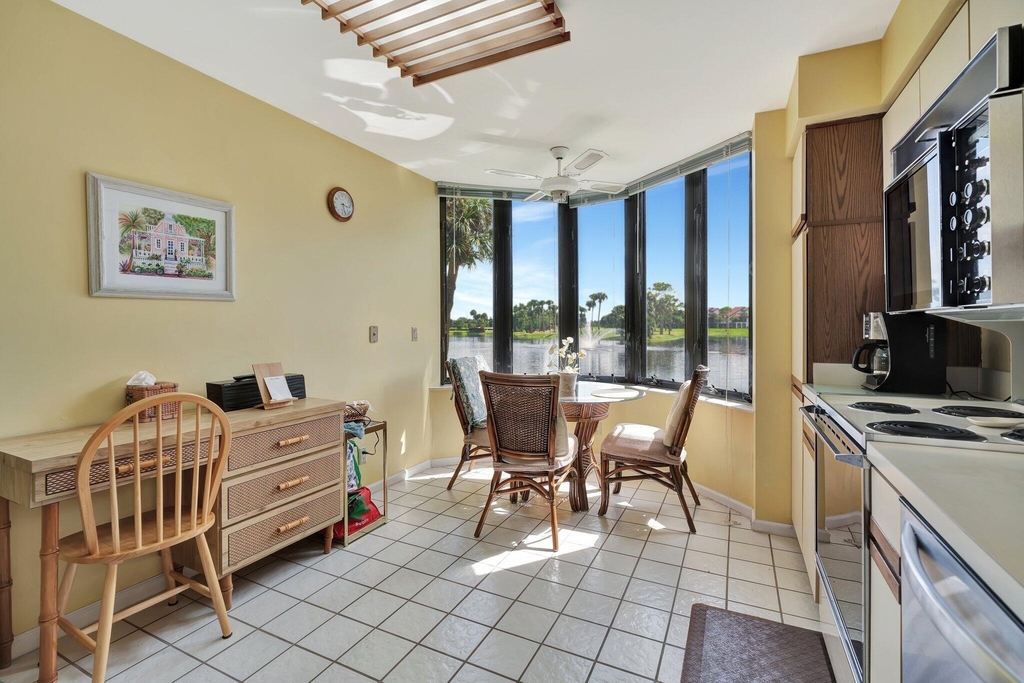 16913 Waterbend Drive - Photo 9