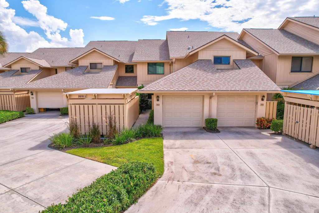 16913 Waterbend Drive - Photo 3