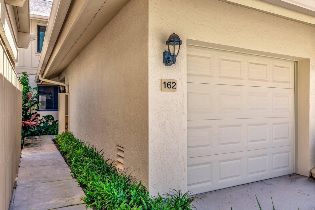 16913 Waterbend Drive - Photo 2