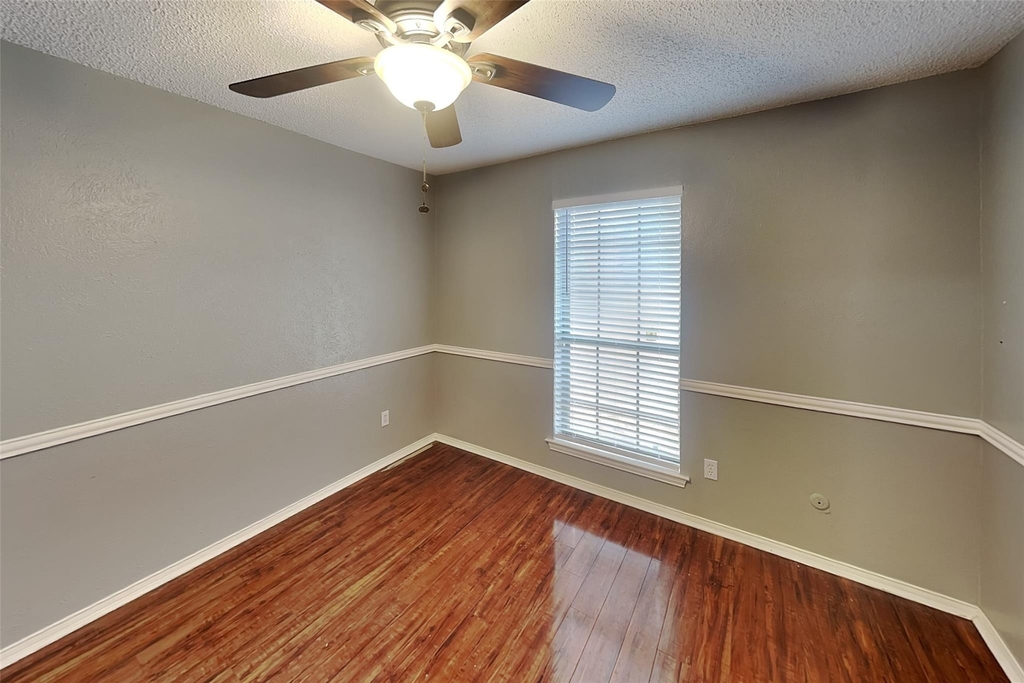 305 Bremen Drive - Photo 15