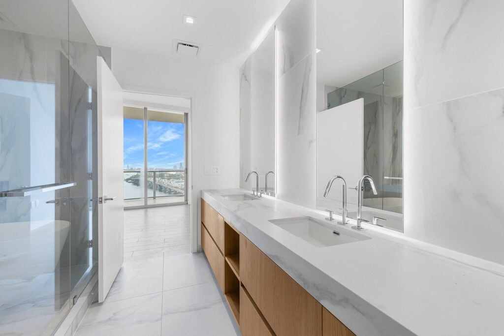 1400 Biscayne Boulevard - Photo 12