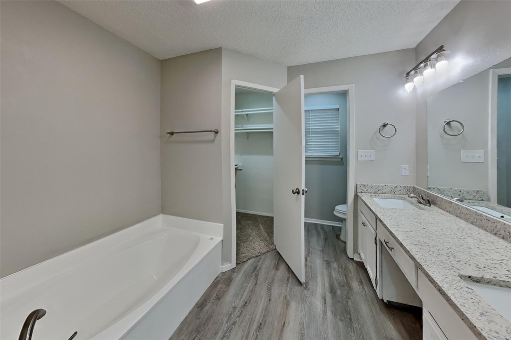 1506 Warwick Drive - Photo 9