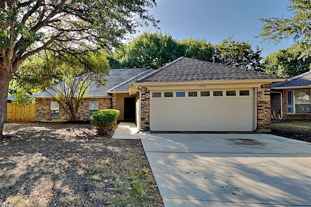 1506 Warwick Drive - Photo 0