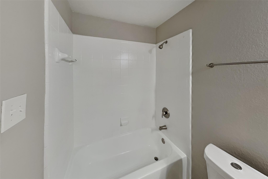 5105 Persimmon Court - Photo 16
