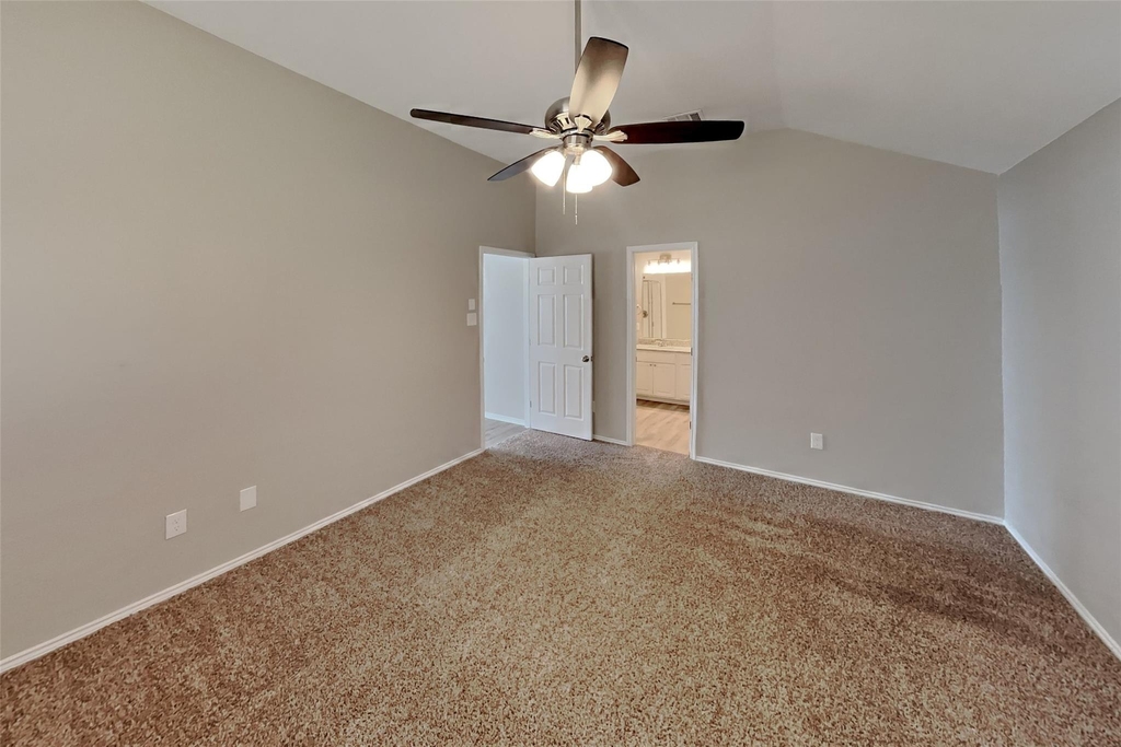 5105 Persimmon Court - Photo 7
