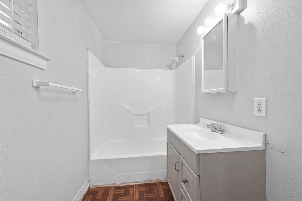 521 Ruth Street - Photo 12