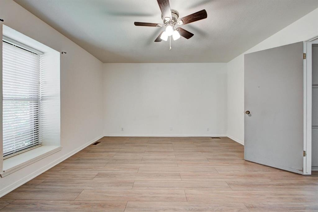1030 Walsh Lane - Photo 29
