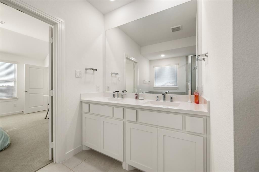 2856 Chester Drive - Photo 31