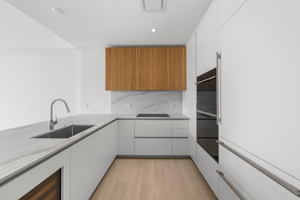 1400 Biscayne Boulevard - Photo 1