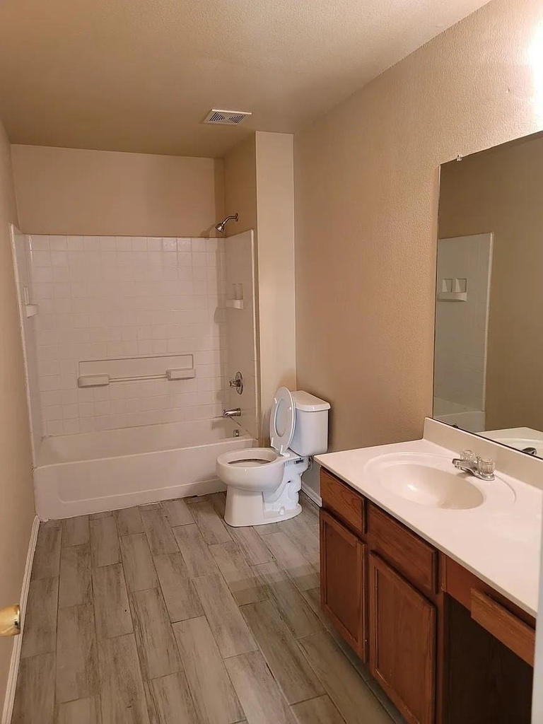 4706 Maritime Cove - Photo 13