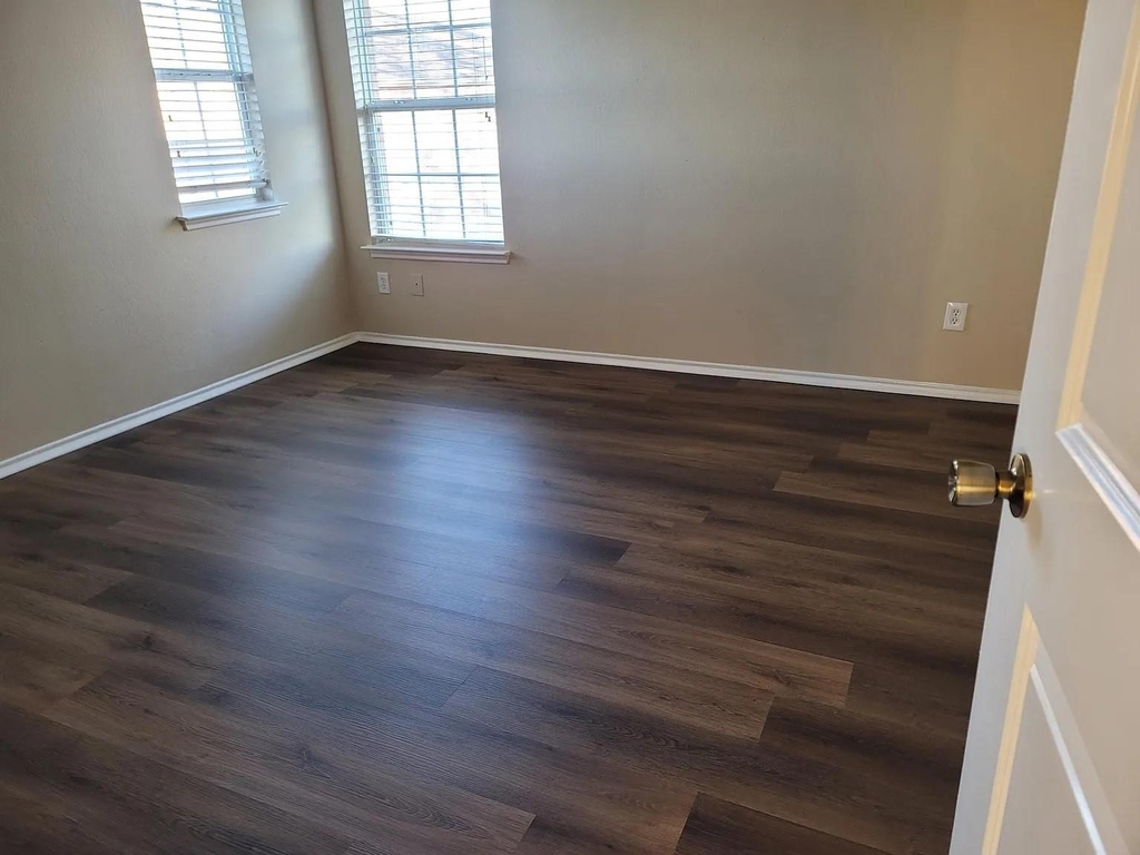 4706 Maritime Cove - Photo 7