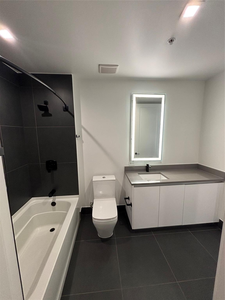 1801 N Pearl Street - Photo 6