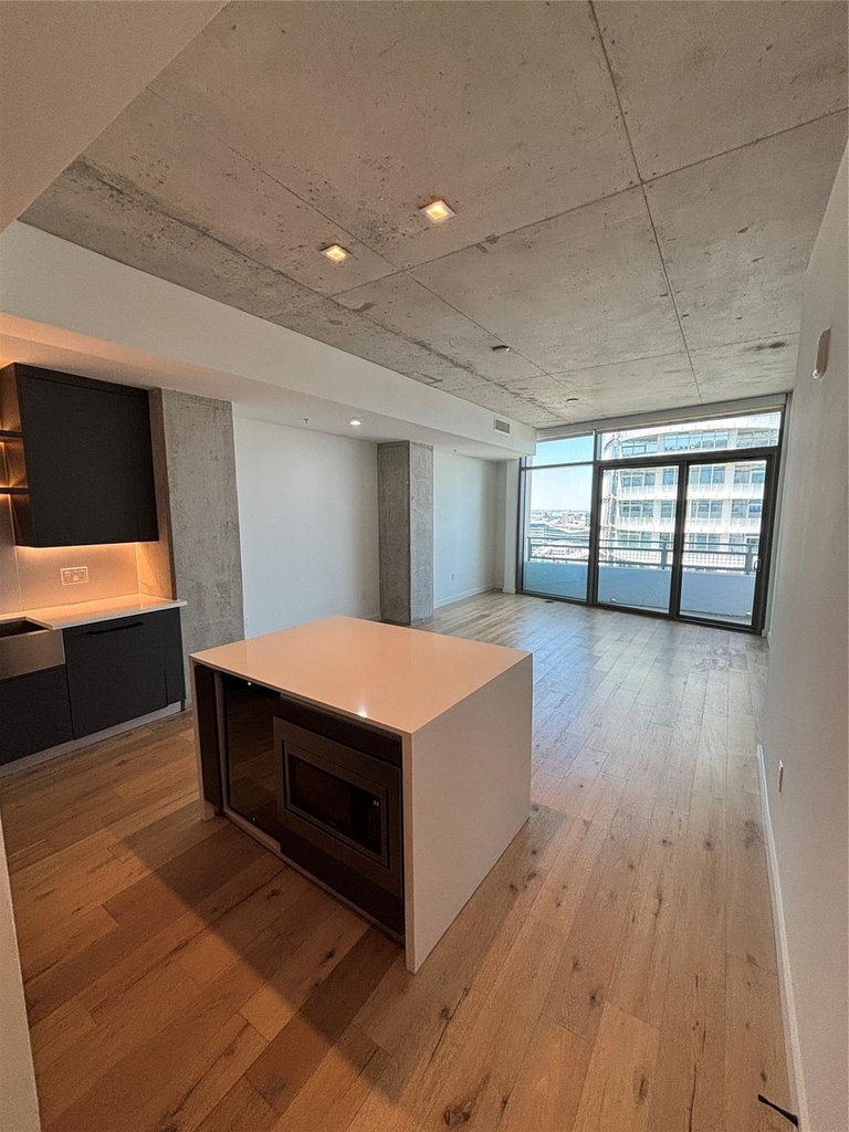 1801 N Pearl Street - Photo 0