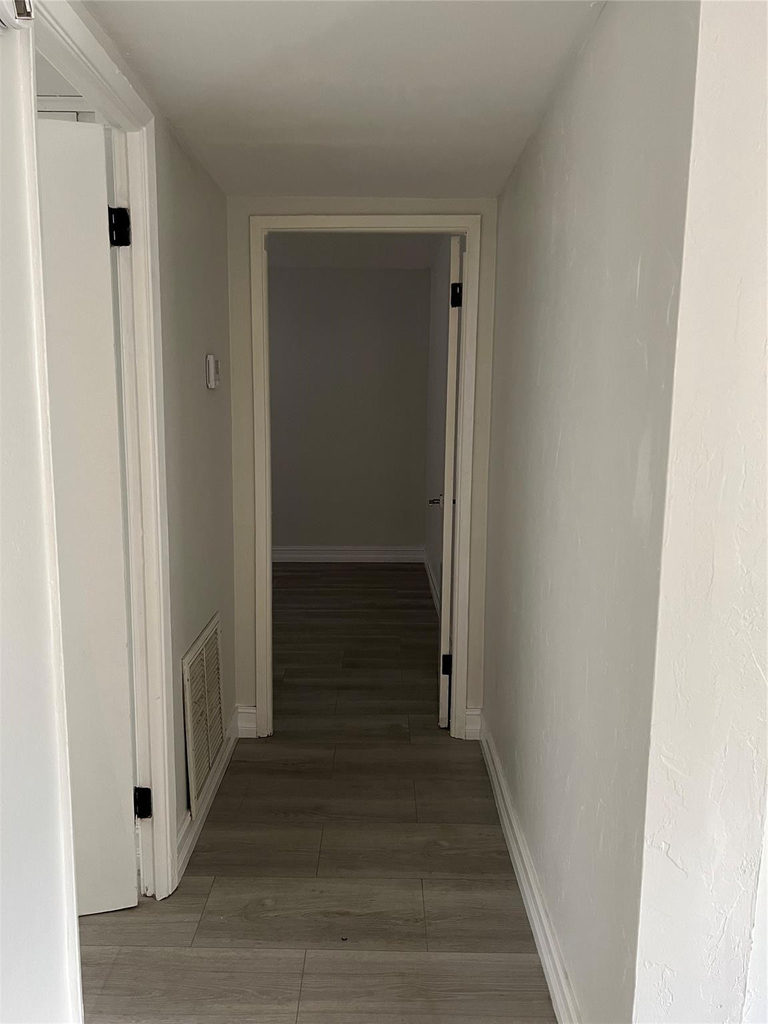 610 Ne 29th Drive - Photo 6