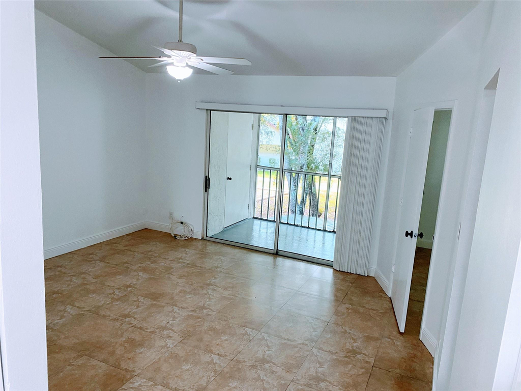 9243 Sw 138th Place - Photo 4