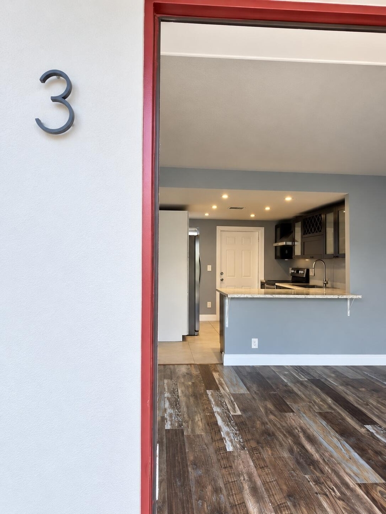 1028 Sw 15th Terrace - Photo 0