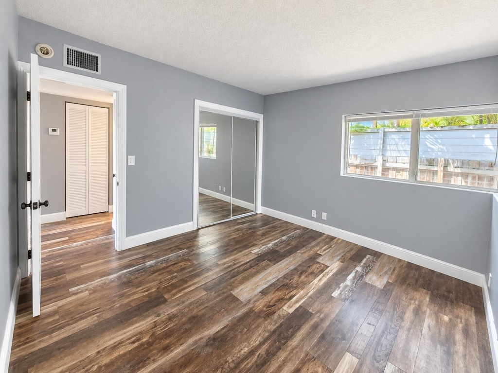 1028 Sw 15th Terrace - Photo 3