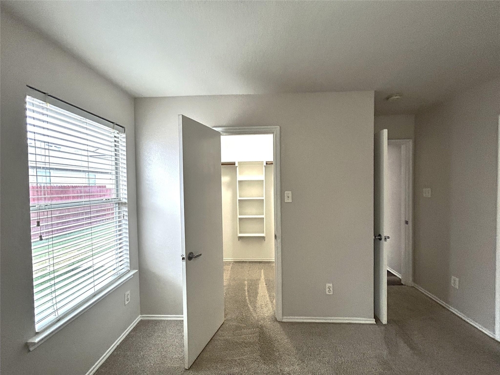 10445 Hideaway Trail - Photo 10