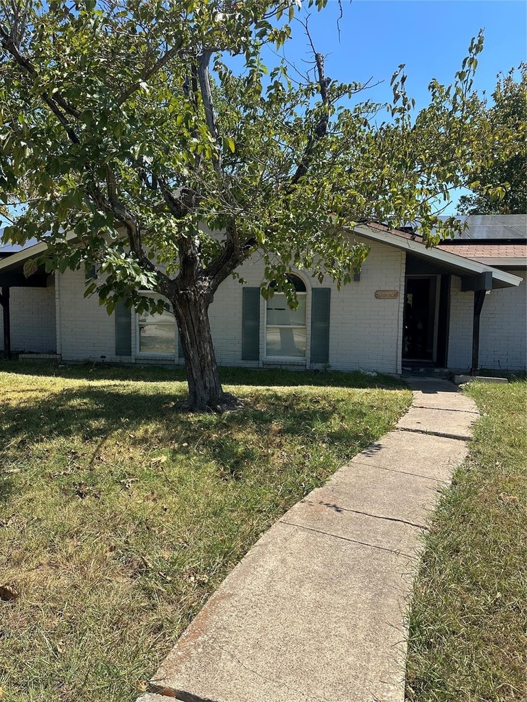 3614 Skyline Drive - Photo 0