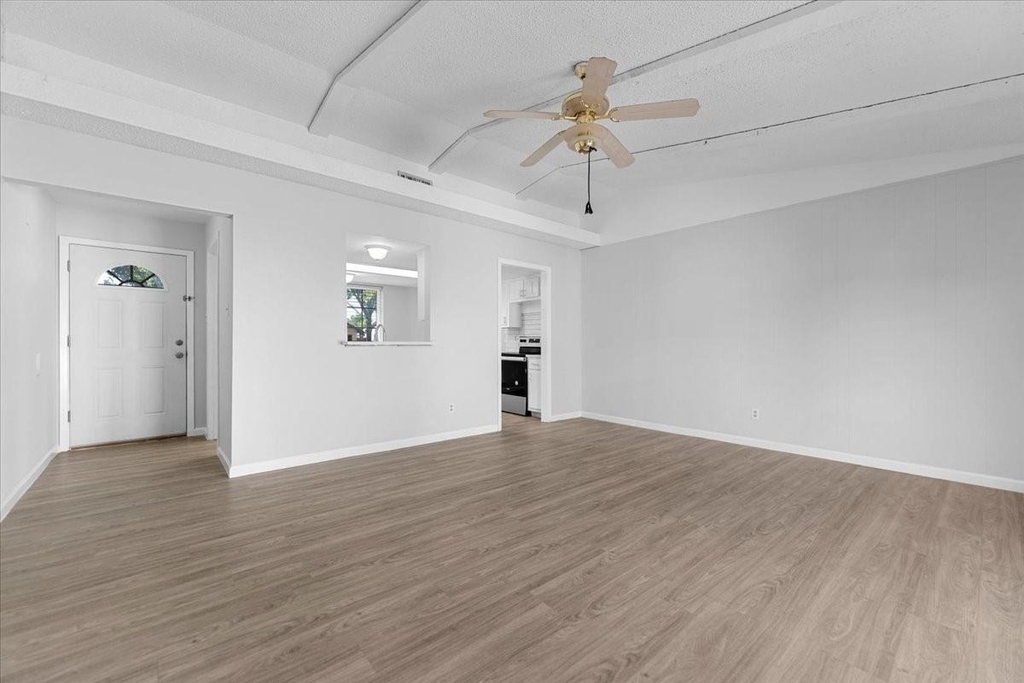 901 Wandering Way Drive - Photo 3