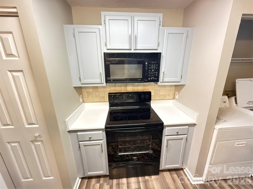 8006 Maxwelton Drive - Photo 7