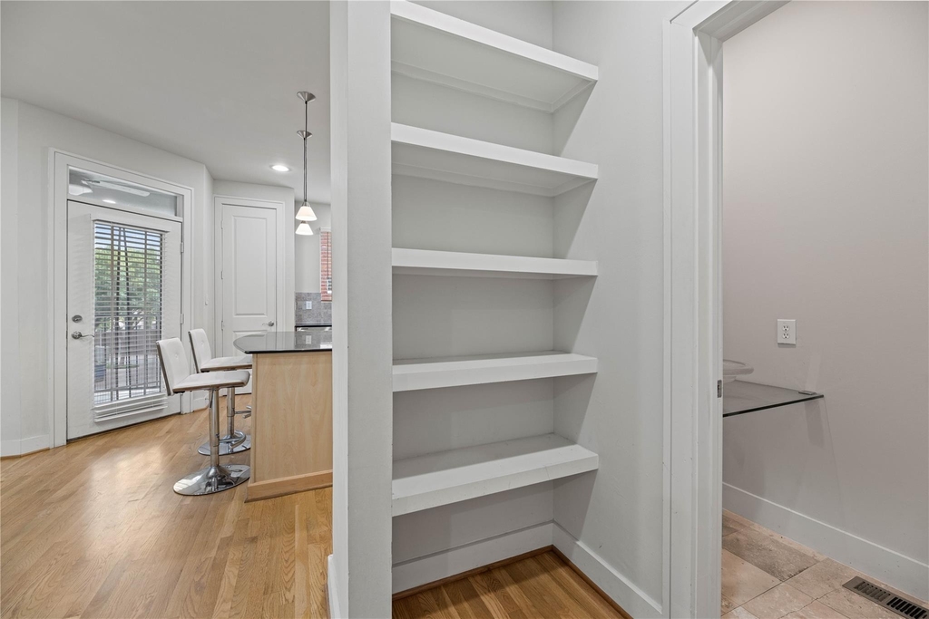 4239 Rawlins Street - Photo 6