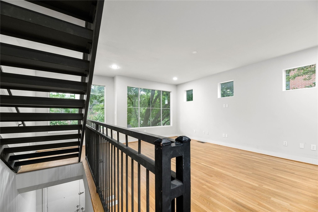 4239 Rawlins Street - Photo 3