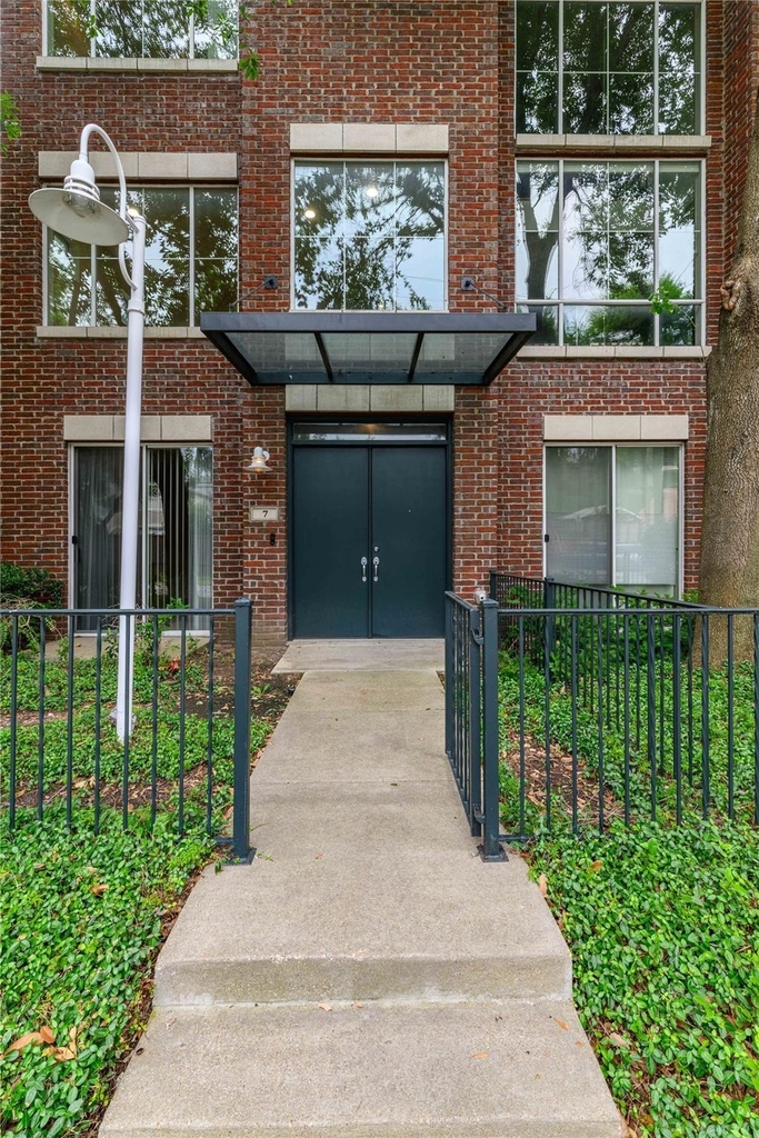 4239 Rawlins Street - Photo 28
