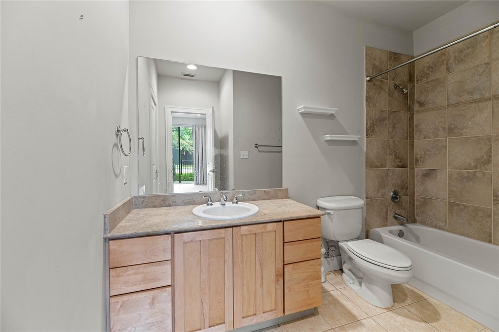 4239 Rawlins Street - Photo 18